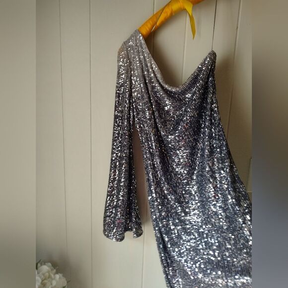 Guess Silver Ombre One Shoulder Sequin Mini Dress Sze S NWT Party Cocktail Dress - Picture 3 of 10